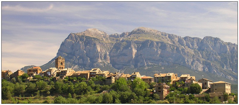 Aínsa